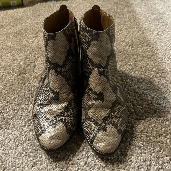 Lucky Brand Shoes - Like New lucky brand boots